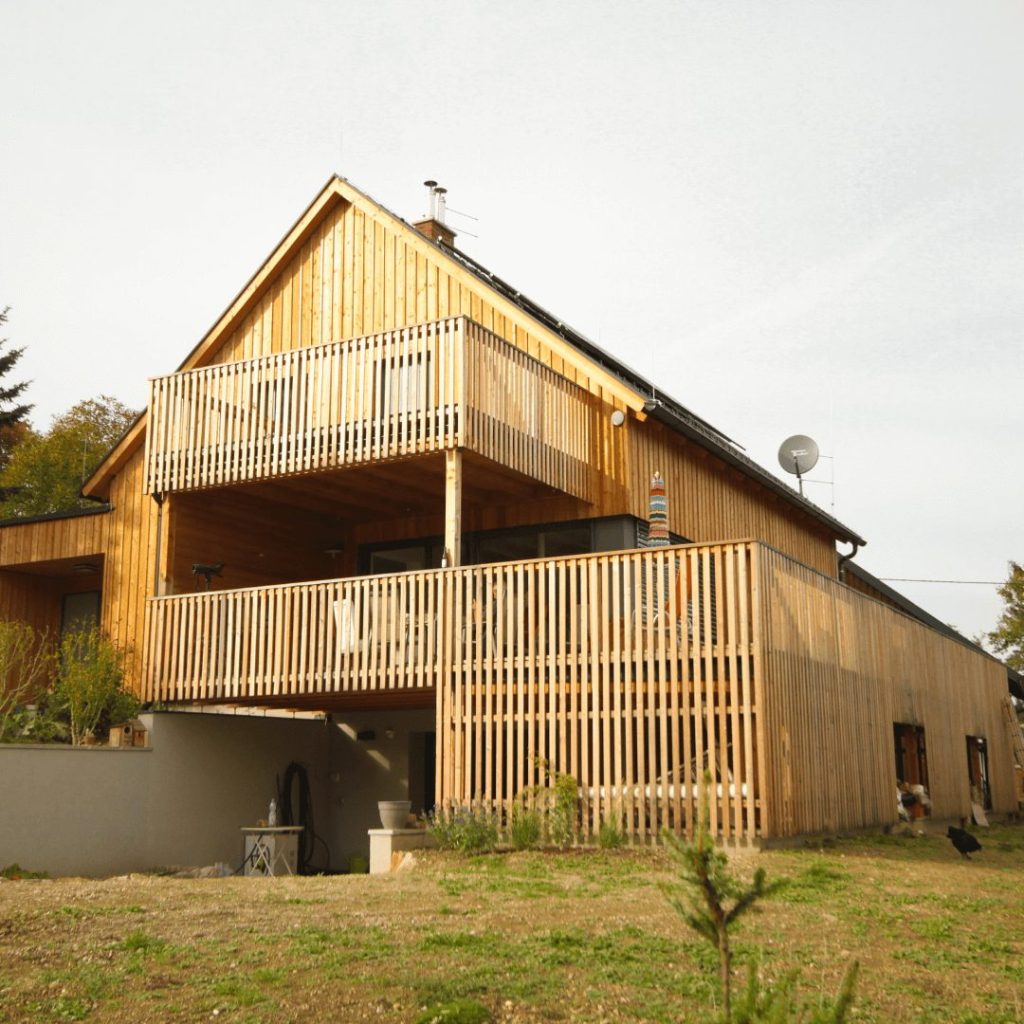 Ökologisch bauen: Einfamilienhaus nach der ökologischen Sanierung